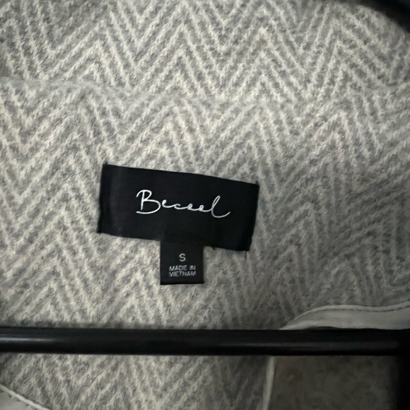 Womens pea coat size small. - Picture 4 of 4